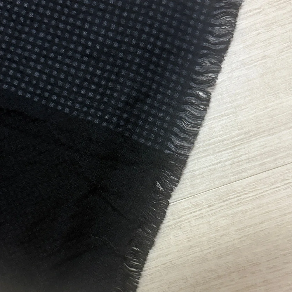 Van Heusen Men's Black and Gray Dress Scarf